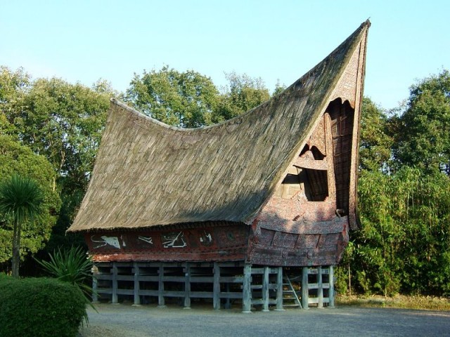 vernacular housing