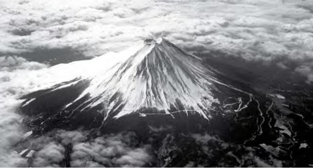 Mount Fuji: national symbol of Japan and the definitive volcano shape